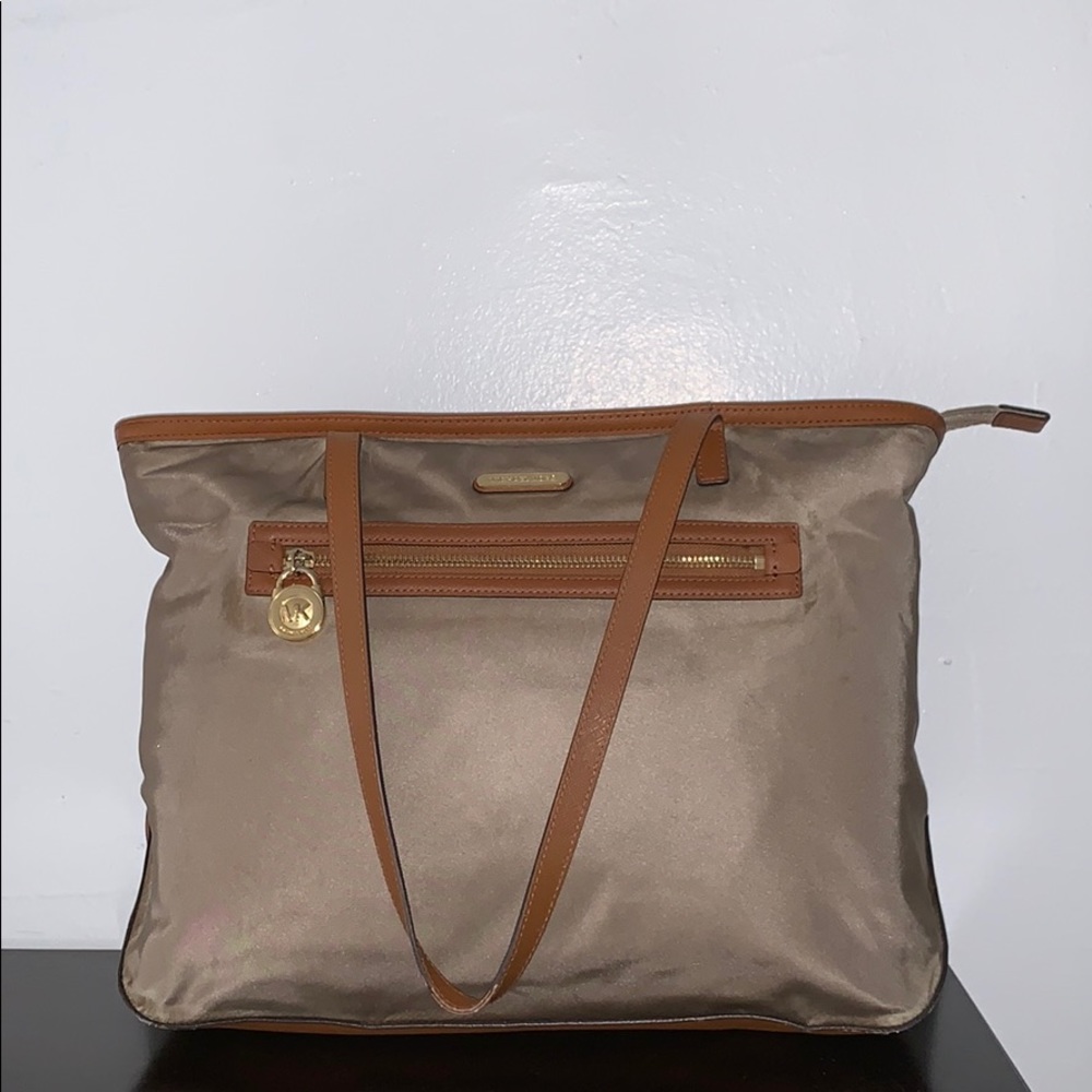 MICHAEL Michael Kors Kempton Gold/Tan Nylon Tote